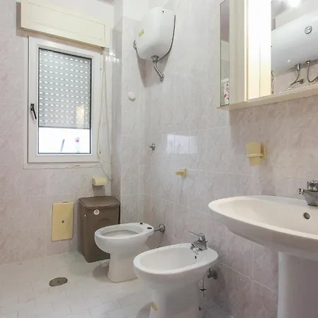 Gorgeous In Marina *